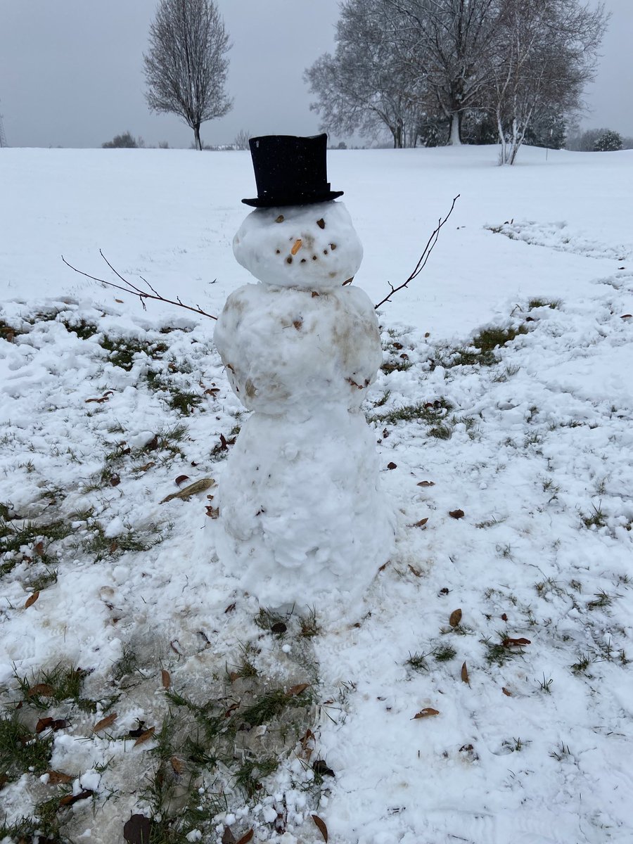 annechrun's tweet photo. My granddaughter’s creation. #stlsnow #snowman. https://t.co/7Ui57Wc8Dx