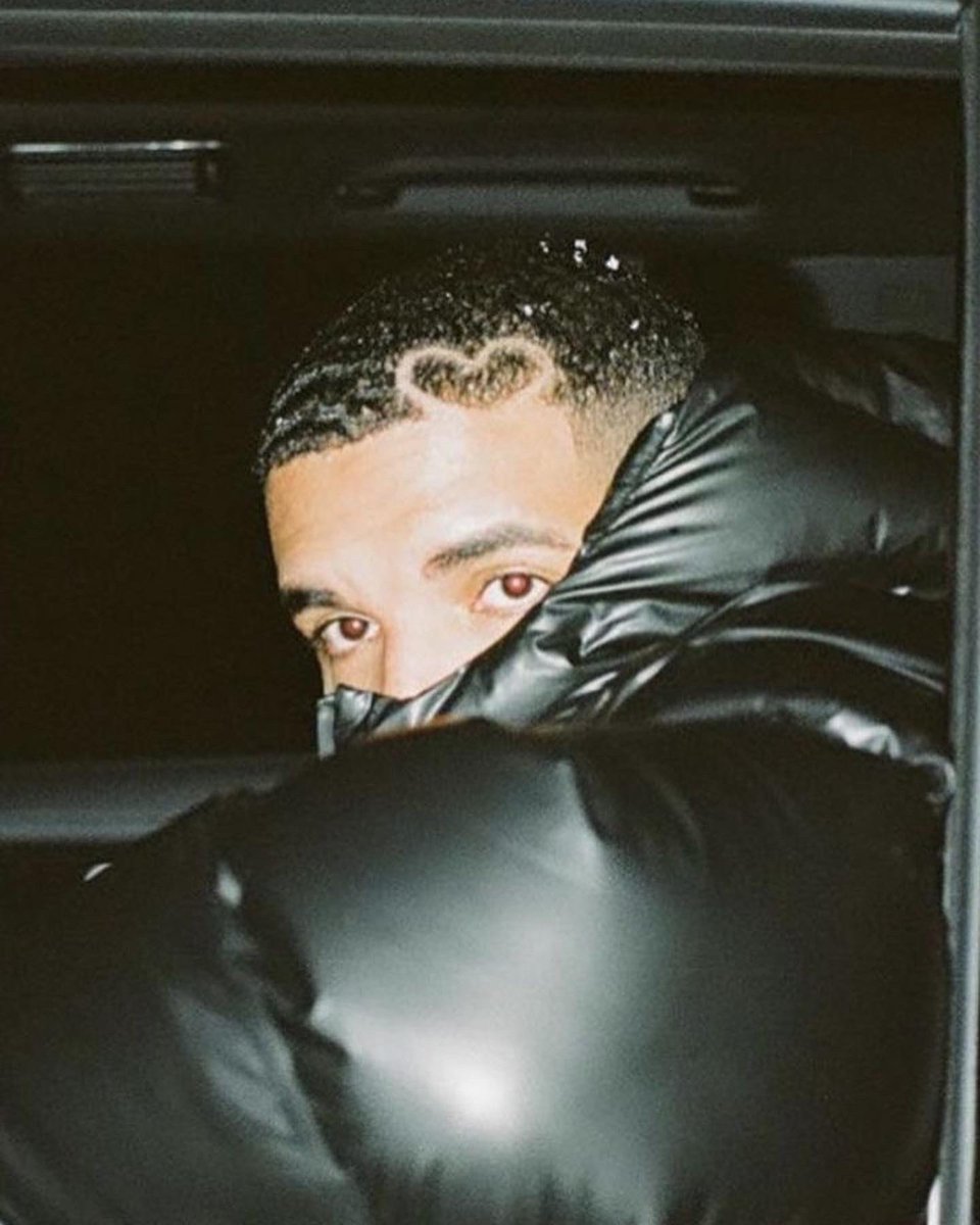 angelartistry_'s tweet photo. Turned 23 and became a Certified Lover Girl #draaaaake @Drake https://t.co/g2aajjkUbQ