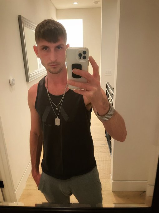 Fresh look for 2022. 💪🏻 https://t.co/hIVdke2tHZ