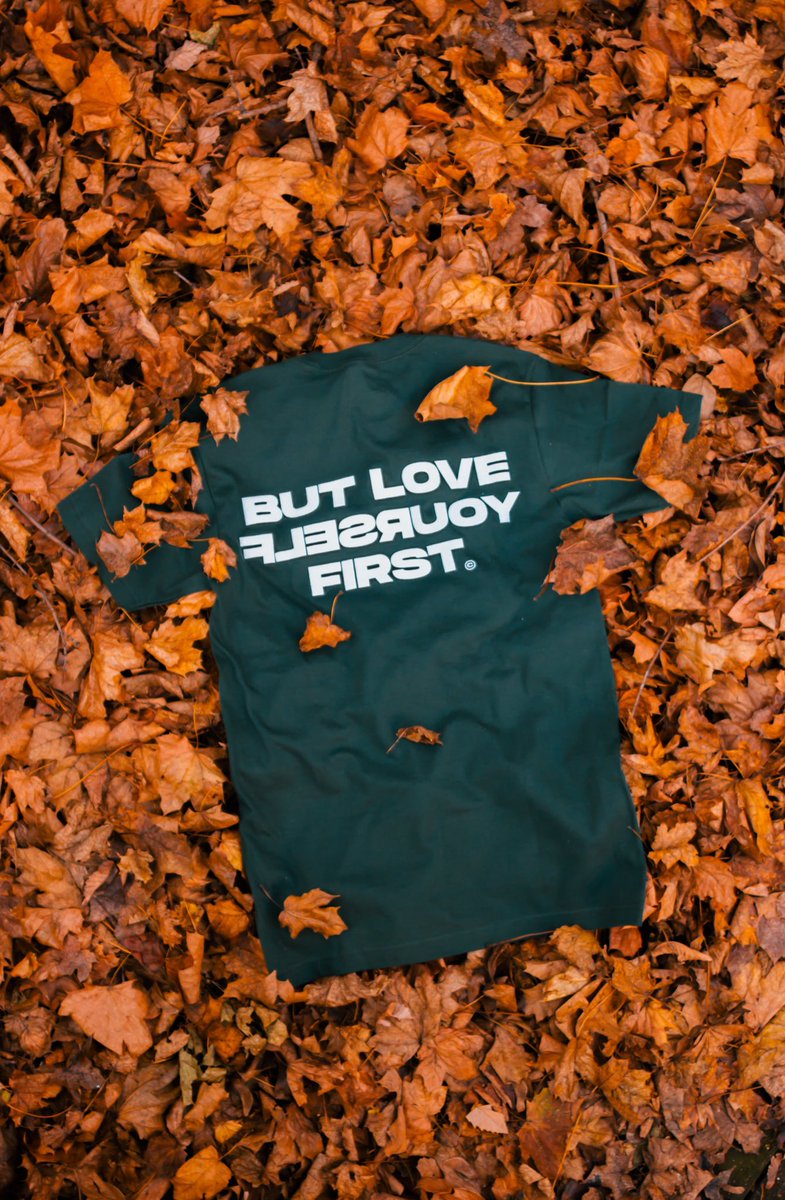 TakeItEasyTiger's tweet photo. RT if you love yourself https://t.co/kqQIob3GiI