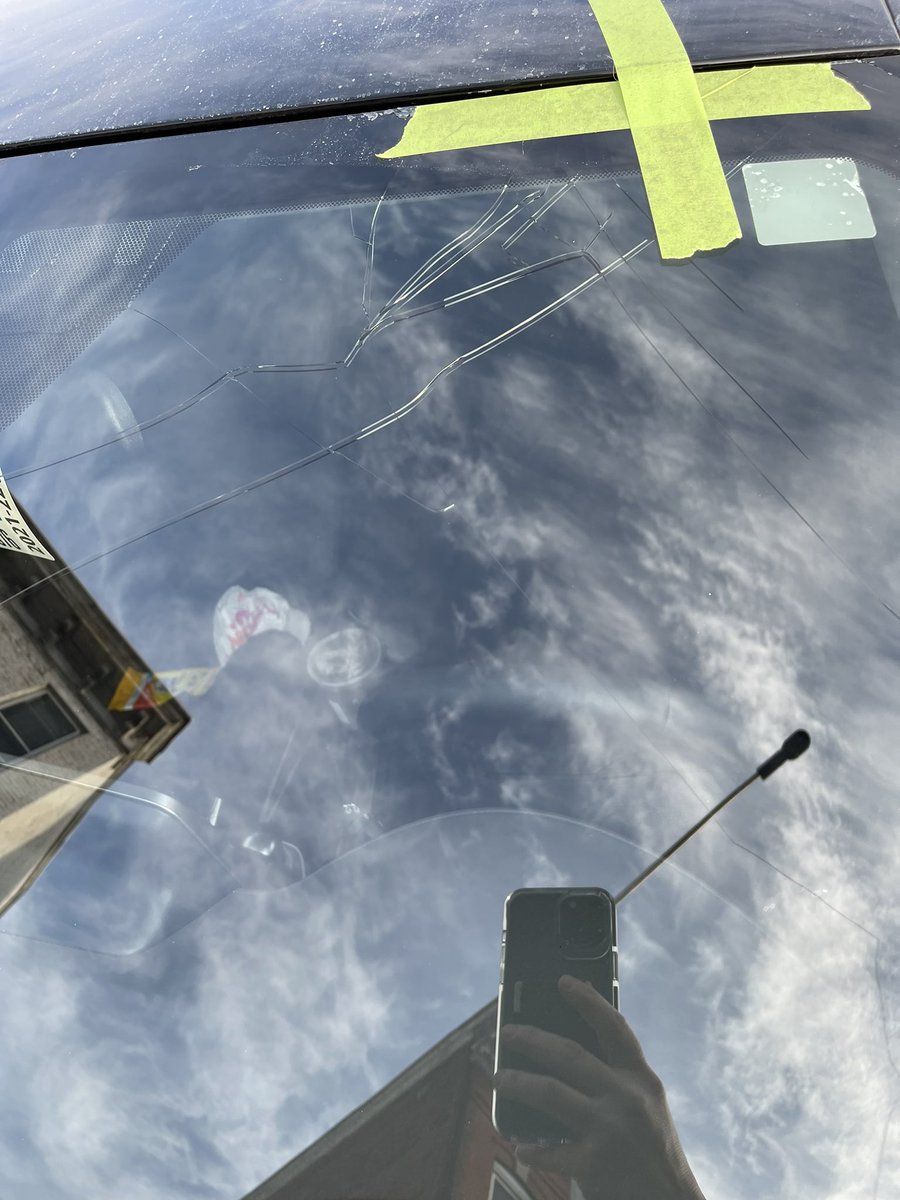 JoJ1011's tweet photo. Went into an appointment @safelite to get my windshield replaced, realized after they took my old windshield out they ordered the wrong one, so told me they will order the right one. Reinstalled my old windshield completely cracked and shattered.  @safelite this is not acceptable https://t.co/5vWtxKAloT