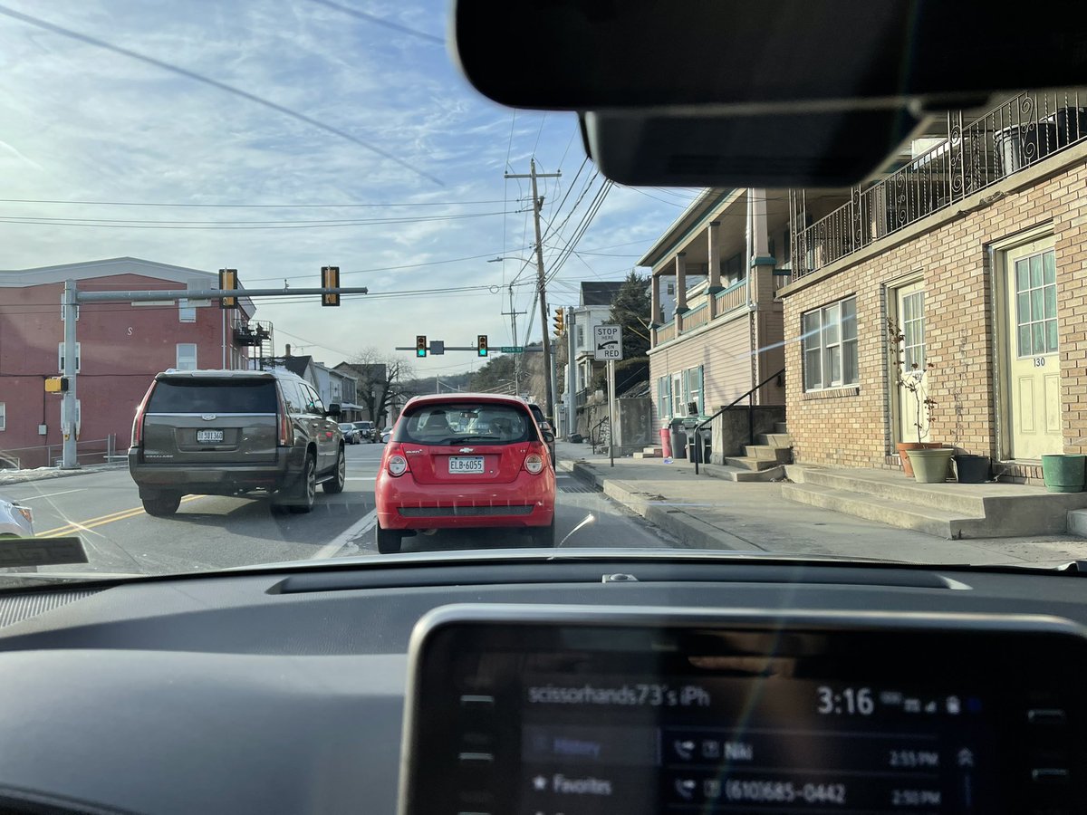 JoJ1011's tweet photo. Went into an appointment @safelite to get my windshield replaced, realized after they took my old windshield out they ordered the wrong one, so told me they will order the right one. Reinstalled my old windshield completely cracked and shattered.  @safelite this is not acceptable https://t.co/5vWtxKAloT