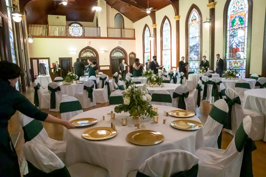 Plan your banquet with us! Contact us for availability as early as possible!