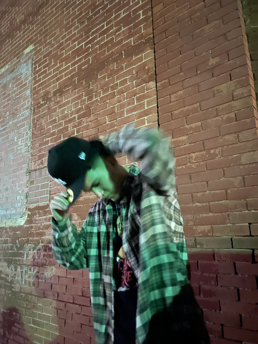 robertreyez4's tweet photo. Basement Jack https://t.co/ya5z8T3UUU