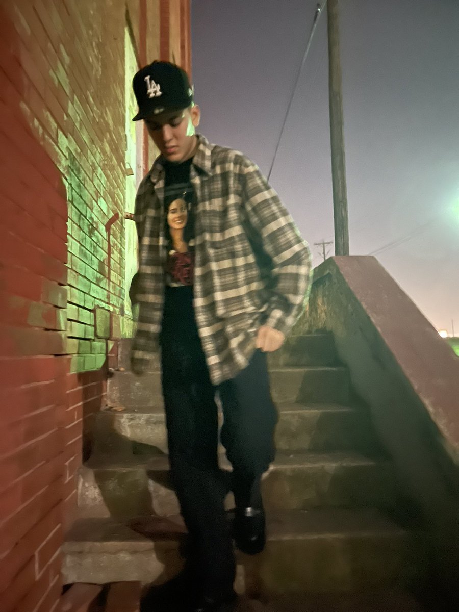 robertreyez4's tweet photo. Basement Jack https://t.co/ya5z8T3UUU