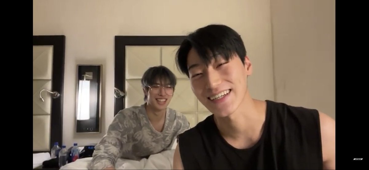 chaesanbot's tweet photo. #SAN #MINGI @ATEEZofficial https://t.co/0n890KZpap