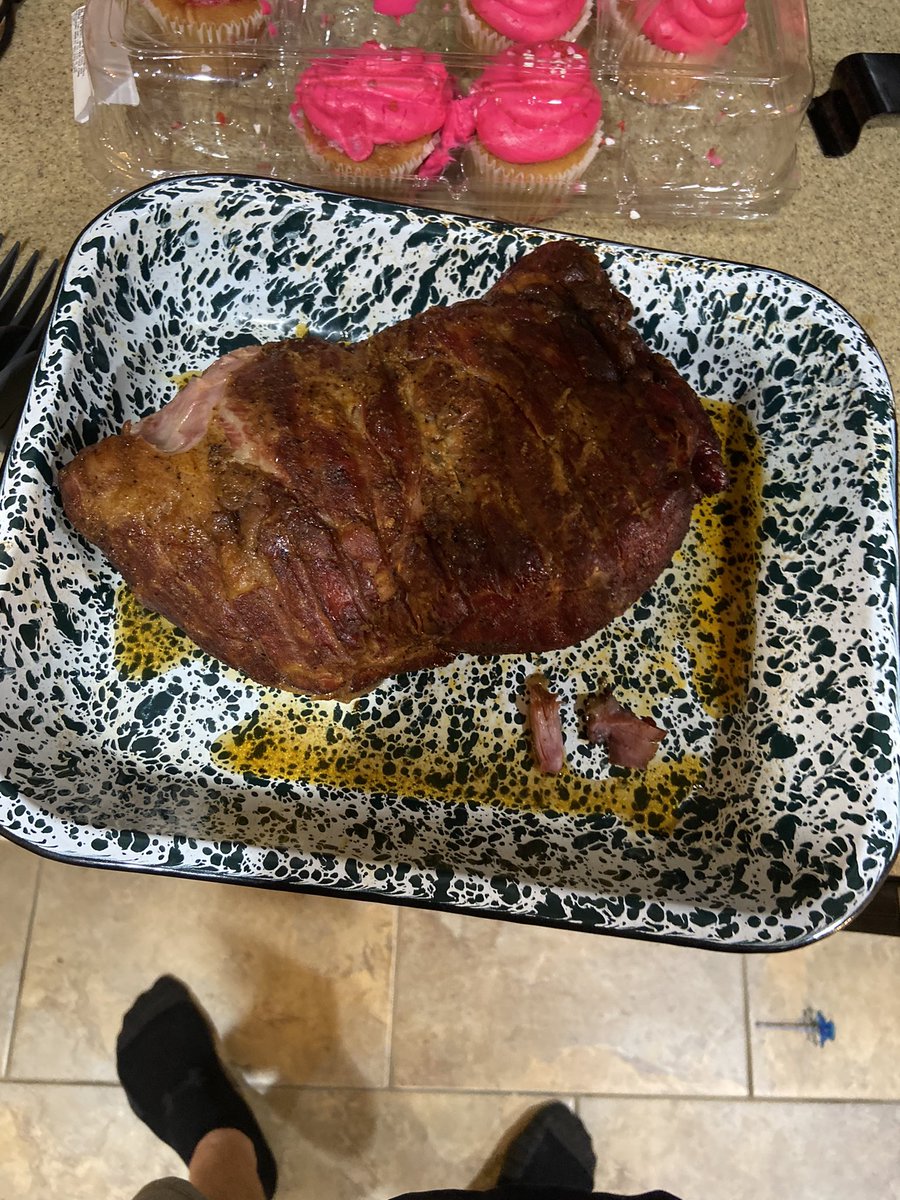 coachskender65's tweet photo. Light little work today! Low and slow. #traegar https://t.co/CGhRluVJRu