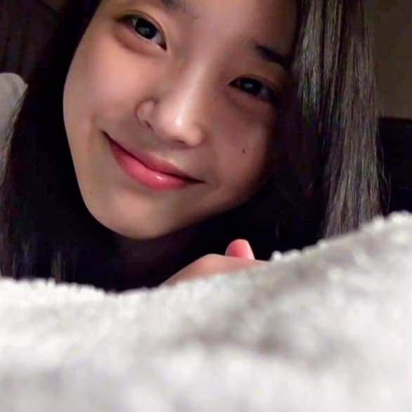 soft_iu's tweet photo. #IU #아이유 #이지은 https://t.co/2NrzRt6o2x