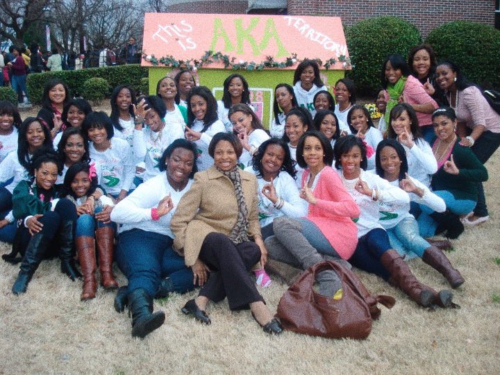 angellenise's tweet photo. Fall 09 did some THINGS, but this? Top of the list! #AlphaKappaAlpha #AlphaPi https://t.co/zGxdctPCuS