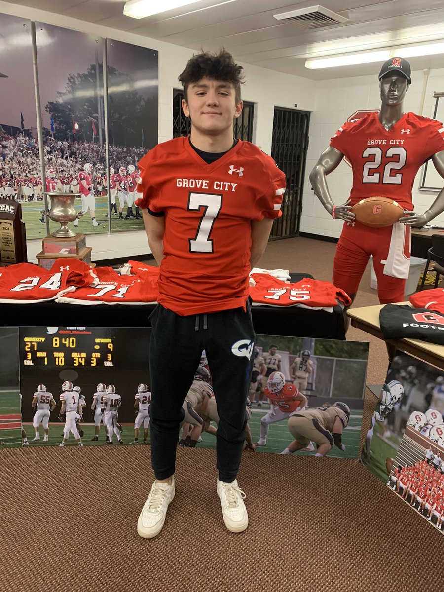 nick_heltzel's tweet photo. Had an awesome visit at GCC today. Thank you to @LauneTrent and @CoachDiDonato for showing me around the beautiful campus, such a special place! https://t.co/2stCFarU2d