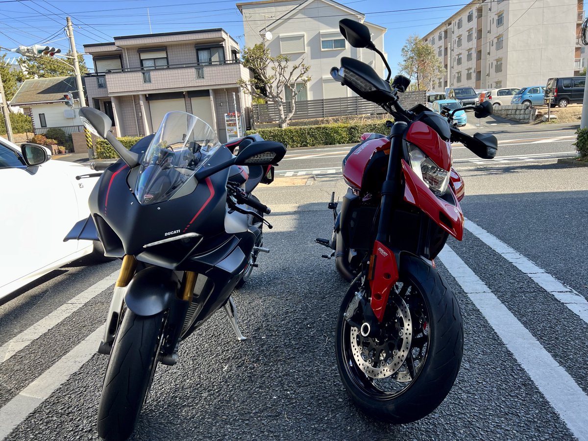 w212E350's tweet photo. DUCATIミーティングしてきました
#ドゥカティいいじゃん
#V4SP https://t.co/TgnCFkuZqU