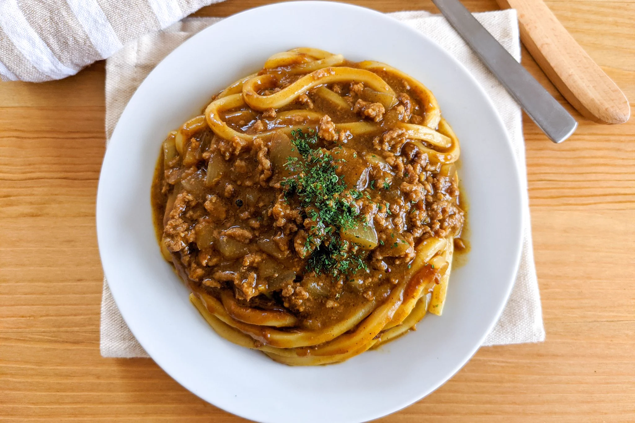 電子レンジで作れちゃうお手軽さが嬉しい！うどん×キーマカレーレシピ！