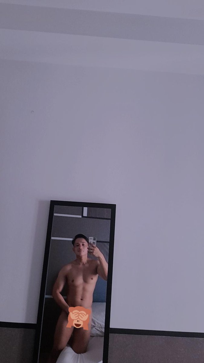 ikhwal94's tweet photo. Morning wood🙈🌈✌ https://t.co/HnftirMrlN