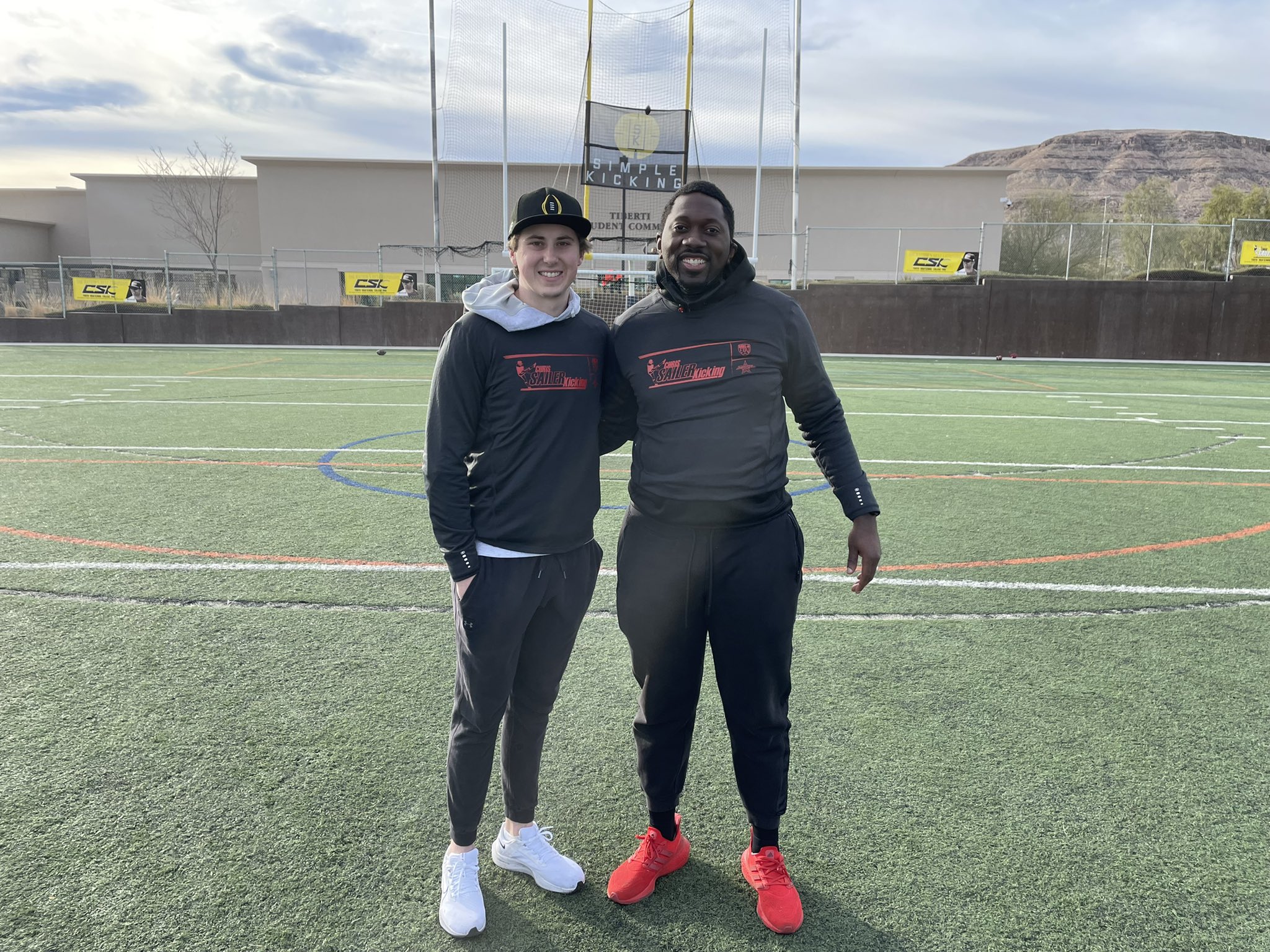 Chris Sailer Kicking on Twitter: "Hundreds of pictures from Vegas XXXIX