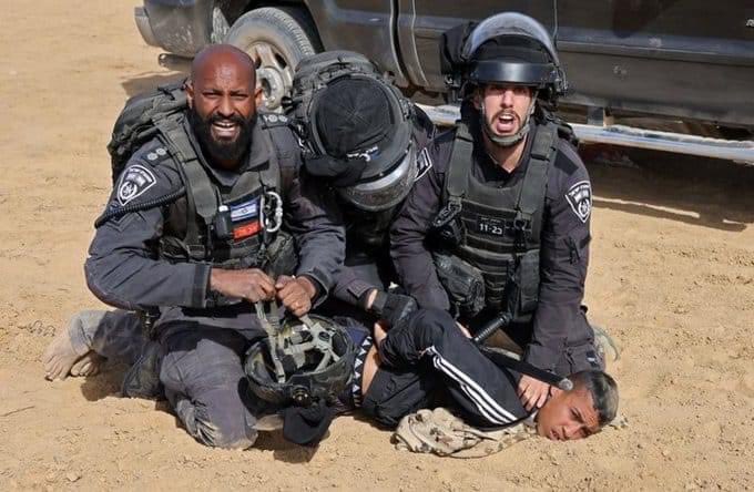 AboHanafi18's tweet photo. Every day George Floyd in Palestine https://t.co/x1DI0X2ThE