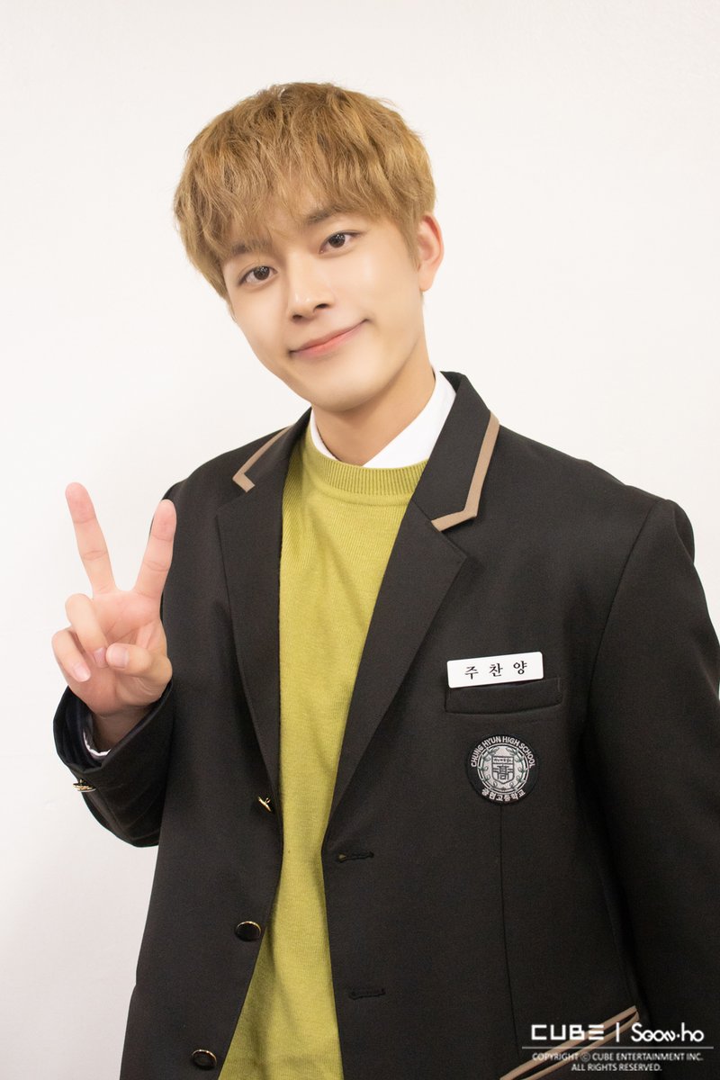 CUBE_YOOSEONHO's tweet photo. [📸] 유선호 웹드라마 <소녀의 세계2> 촬영 현장 비하인드 

더 많은 사진은 U CUBE 유선호 Media 게시판에서 확인하세요!
📎 https://t.co/hdBxUcasSH 

#유선호 #YOO_SEONHO
#소녀의세계2 https://t.co/qK4ZsdQcyZ
