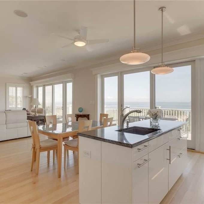 MillionDHomecom's tweet photo. Listed for $3,950,000 - 2692 OCEAN SHORE AVENUE VIRGINIA BEACH, VA 23451 - Spacious waterfront balconies &amp; rooftop deck offering breathtaking views.

https://t.co/Paop4BUlNY

#vabeach #virginiabeach #visitvirginiabeach #vbva #oceanfront #coastalvarealestate #coastalvirginia https://t.co/THmcFzFB4M