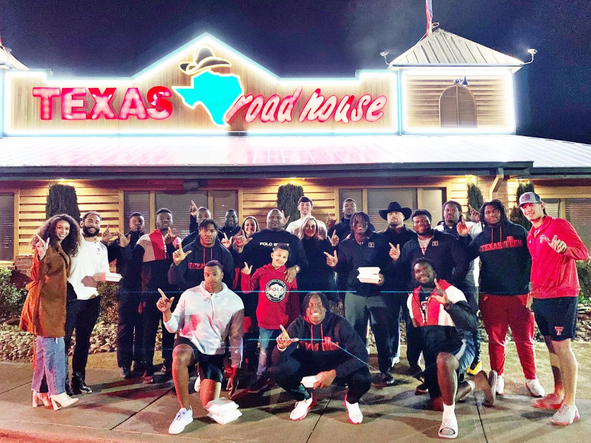 CoachZFitch's tweet photo. This is what I call a great night! #WreckEm #QBHunters 
@COACH__LOCK @CoachZFitch @MollieAnneFitch @CoachEnnisTTU @Kate_Shungu24 @BleeStrength https://t.co/8W2AhVfYK1