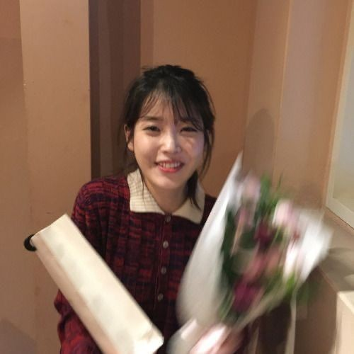 iuarchive tweet picture