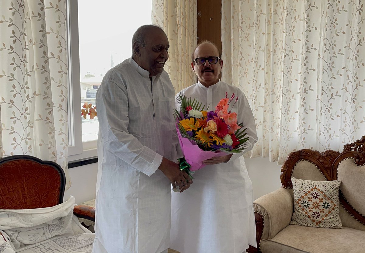 RaghuExMinister's tweet photo. Birthday Greetings to @INCIndia National General Secretary Janab @itariqanwar Ji https://t.co/SgWA1t6mjT