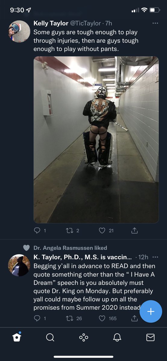 A tale of two K. Taylors on my timeline 😂  <a href="/TicTaylor/">Kelly Taylor</a> @KYT_ThatsME