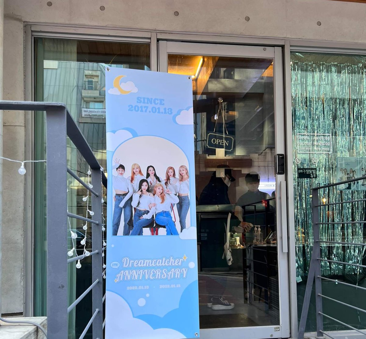 PeiChenge's tweet photo. Happy 5th Anniversary
🐰🐼🐺🦊🐱🐶🐥
Hi members ! ! Happy 5th anniversary even Although we are in different country but our ♥️ will always by your side I will always support you♥️
#5YearsWithDREAMCATCHER #Dreamcatcher #드림캐쳐 #꿈둥이들_5주년_축하해
#Happy_Dreamcatcher_Day https://t.co/HpsCaXD6OP