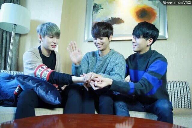 TaekwoonHourly's tweet photo. #Leo #레오  #JungTaekWoon #정택운 #VIXX  #빅스@JUNGTW_LEO  
w/@HourlyHakyeon &amp; @hourly_wonsik https://t.co/3XTmLExmd9