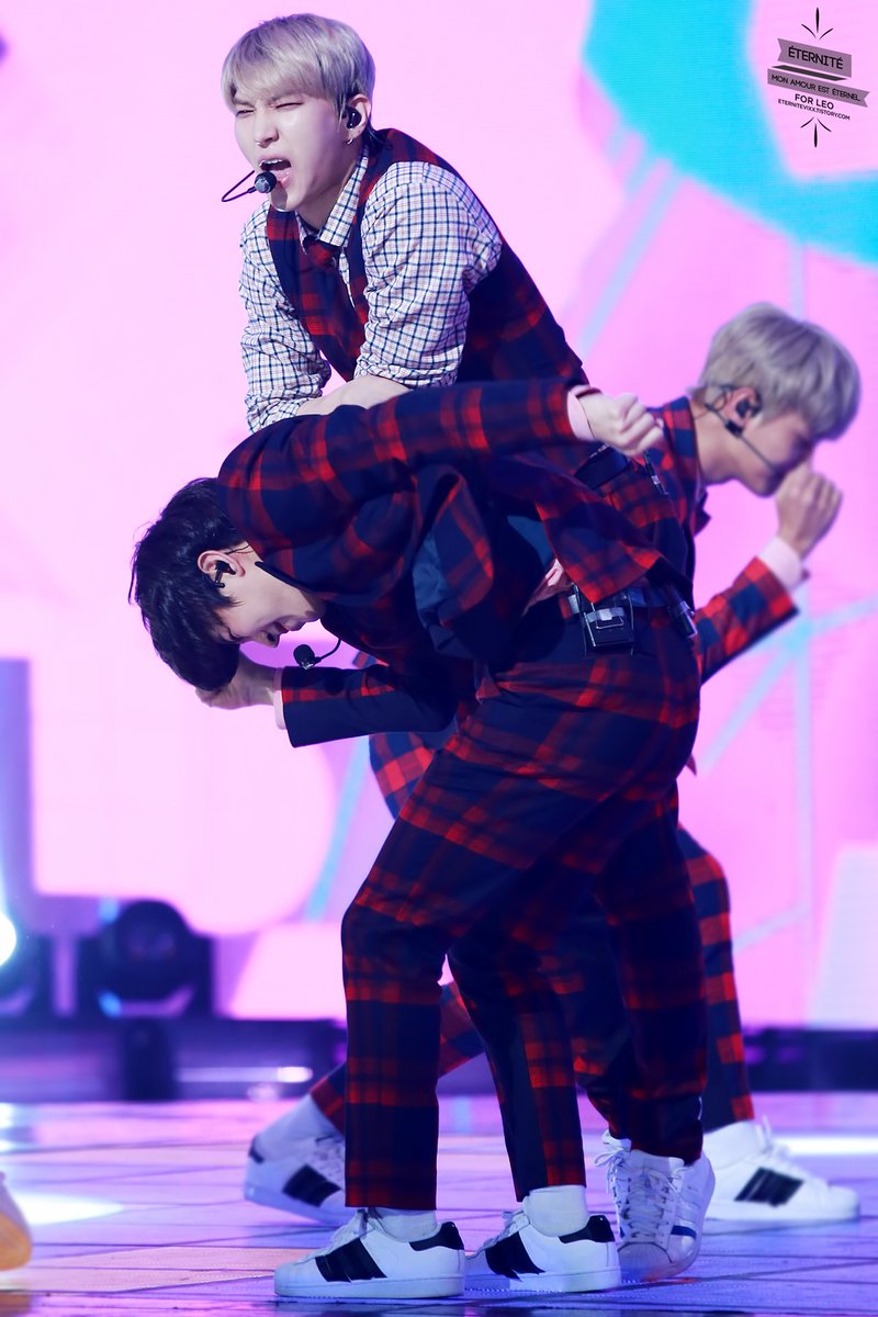 TaekwoonHourly's tweet photo. #Leo #레오  #JungTaekWoon #정택운 #VIXX  #빅스@JUNGTW_LEO https://t.co/NCFv23ggEh