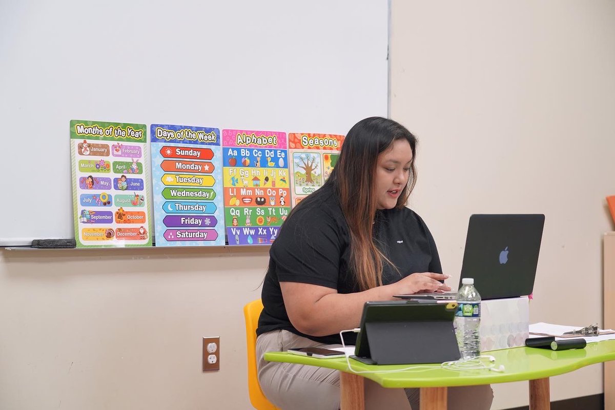 Ccacc_Academy's tweet photo. Throwback of last week, an online learning week for our CCACC Academy 2-5 years old Preschoolers! Four hours a day, our kids proved to be great learners! “Love you all” was Ms. Julia’s words to her students—accompanied by a blowkiss—at the end of her class. #onlinelearningweek https://t.co/OEA9lrUU2q