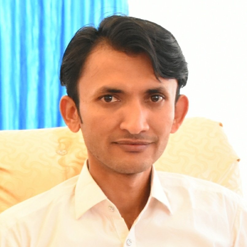 rahimoon_noor's tweet photo. #NewProfilePic https://t.co/4tov2V6RgB