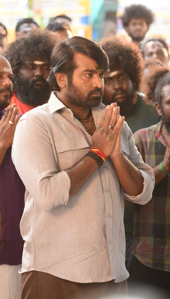 Ajay_offi's tweet photo. Happy Birthday @VijaySethuOffl anna! 🎉🎂
Wishing you a Blockbuster year ahead!!
Stay happy always 😊❤️ 

#HappyBirthdayVijaySethupathi #HBDVijaySethupathi 
@RamanathapuramO https://t.co/cwtMWA8O8X