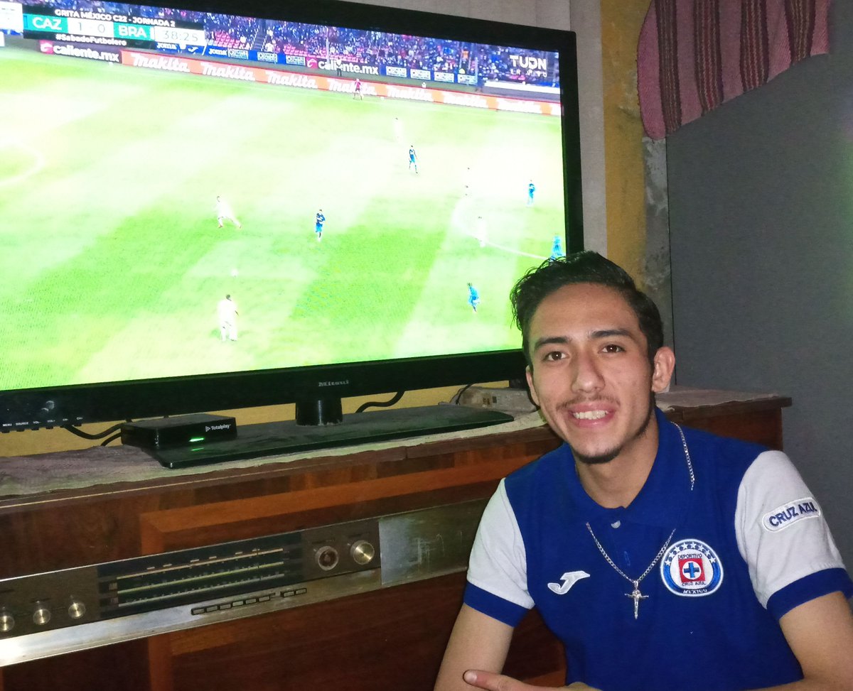 LaloEMC28's tweet photo. @TUDNMEX #SabadoFutbolero https://t.co/gm1df58jw0