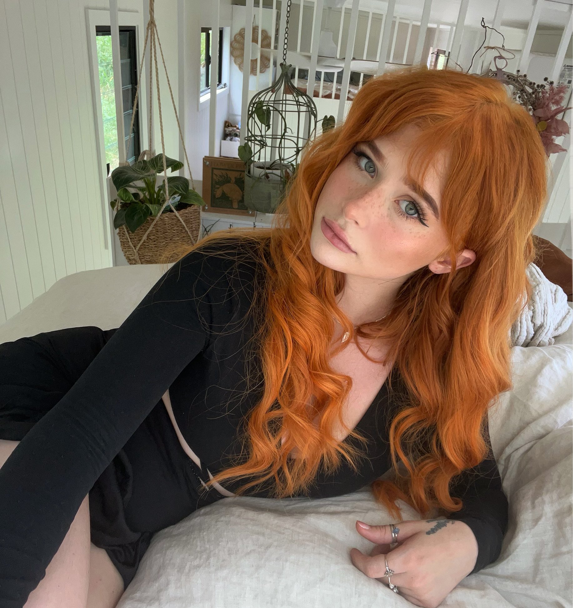 cherry apricot 🍒 on X: New video coming out tonight 🥵🥵 you know where  to go !! Link in bio t.coYDSGTubmd2  X