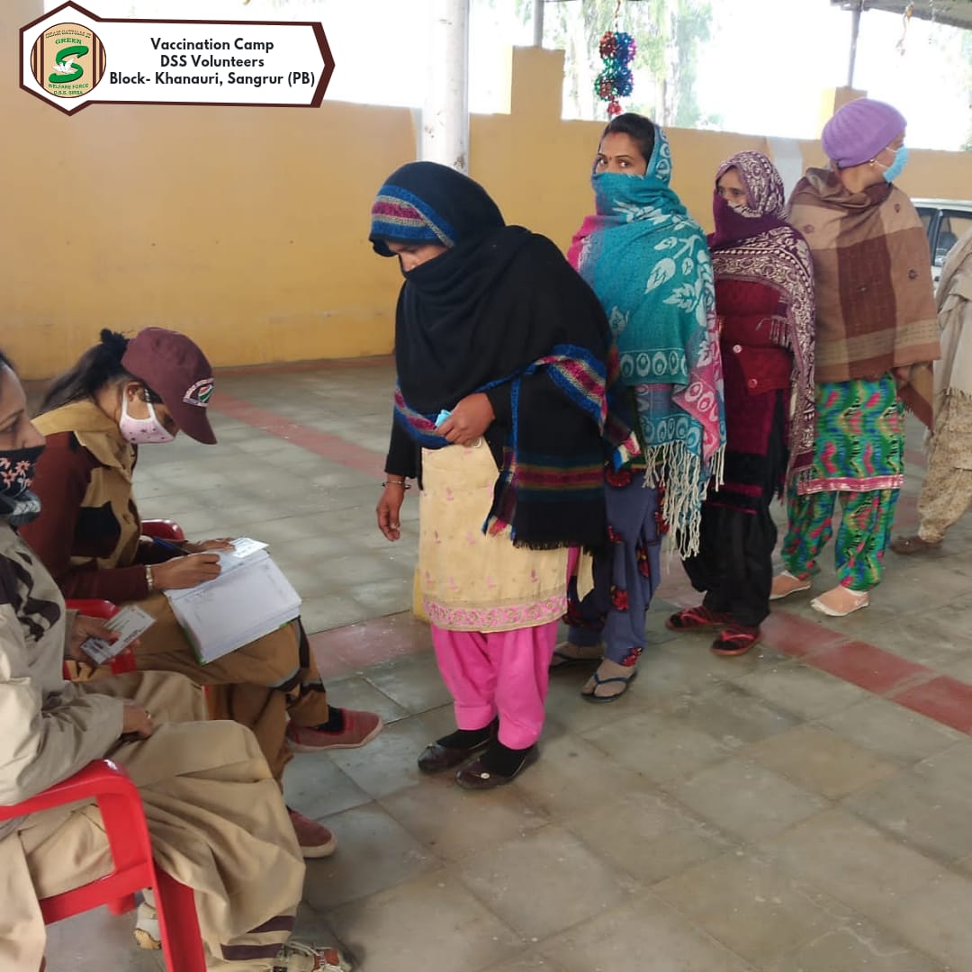GreenSwelfares's tweet photo. Vaccination Camp by volunteers following the pious teachings of Saint Dr. @Gurmeetramrahim Singh Ji Insan | Khanauri, Sangrur, Punjab
#Corona #coronavirus #vaccine #vaccination #CovidVaccine #Covid_19 #DeraSachaSauda #137WelfareWorks #SaintDrMSG #SaintDrGurmeetRamRahimSinghJi https://t.co/IYCz1TEdvA