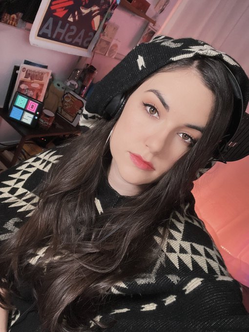 Saturday Night Stream Live now 👇 https://t.co/SQ5OfTHJyE