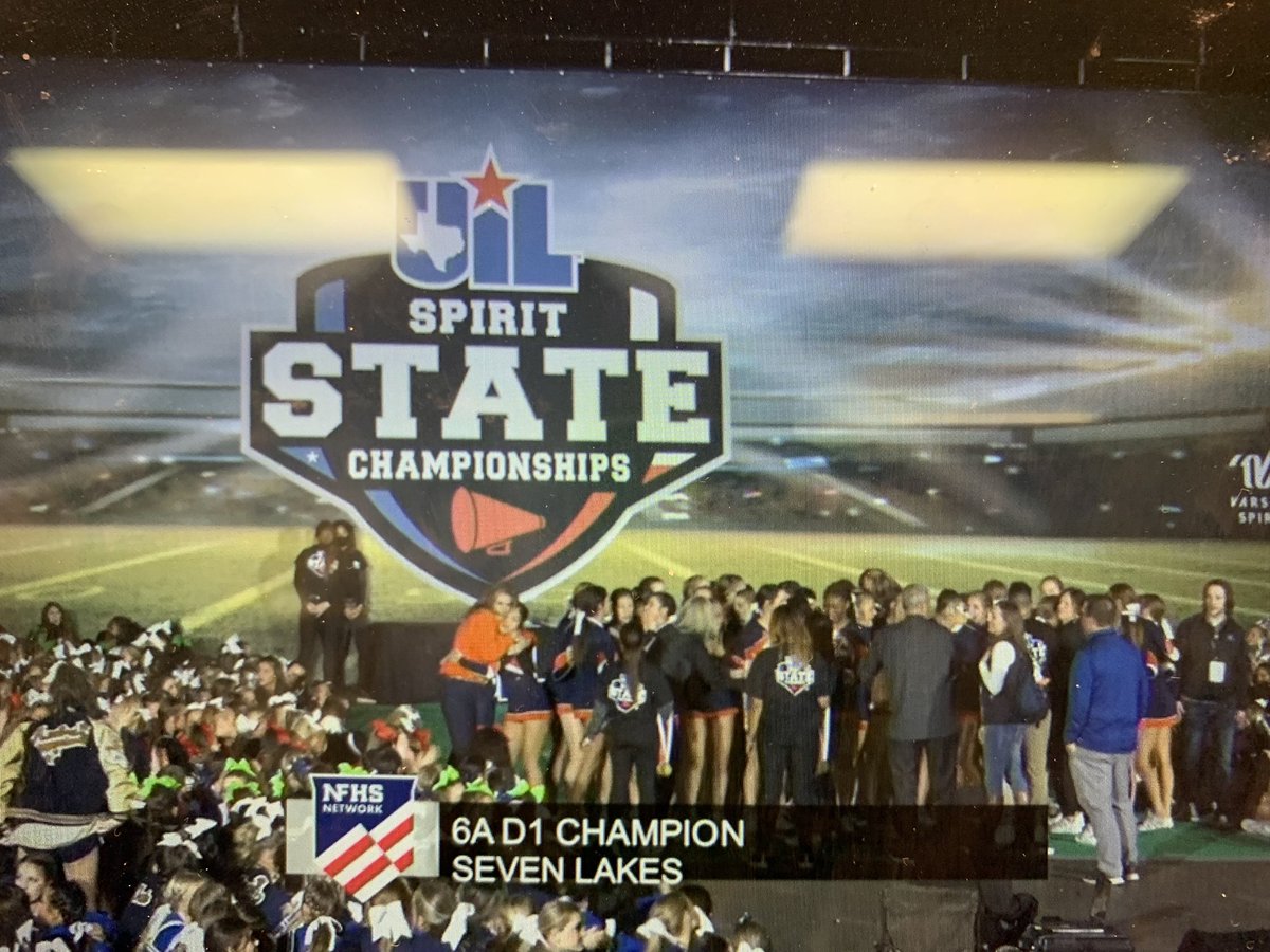 The moment AFTER we watched <a href="/SpiritofSLHS/">Spirit of SLHS</a> become BACK TO BACK STATE CHAMPIONS!!  Way to go ladies!! <a href="/kfinnesand/">Kerri Finnesand</a> #7LakesHS <a href="/hdk91/">Hailey Hann</a>