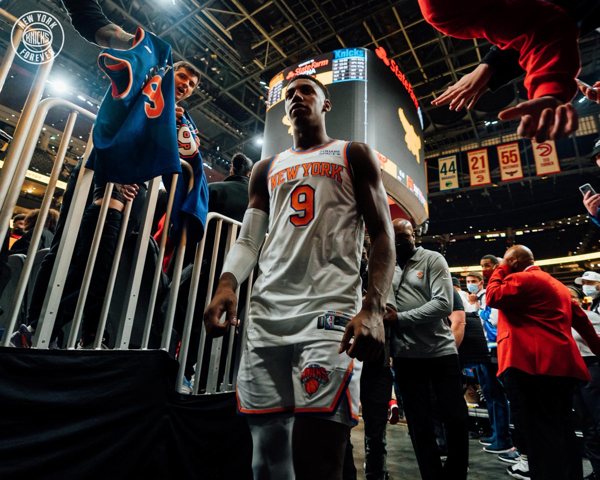 nyknicks's tweet photo. Can’t say enough about the way #RJBarrett is playing.

31 PTS | 3 REB | 4 AST
32 PTS | 7 REB | 2 AST
26 PTS | 5 REB | 3 AST

#NBAAllStar https://t.co/oNCoZdPVcZ