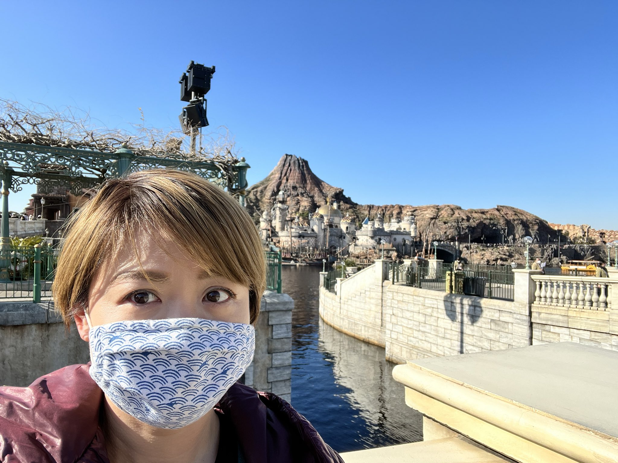 Saunana サウナ女子 舞浜ユーラシア 行ってきました わくわくするお風呂とサウナの数 ケロサウナ18人収容の大箱 80度だけど湿度もあってじっくり楽しめました 朝ウナでも7 8人入ってて さすが人気施設 ととのった後の ディズニーシー満喫してます
