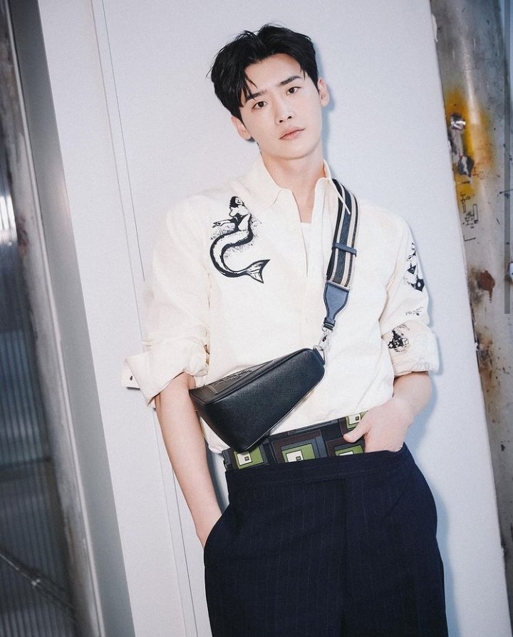 jongsuk_junyeol's tweet photo. all I can say is OH MY GOD LEE JONG SUK??? https://t.co/JjklhncKPs