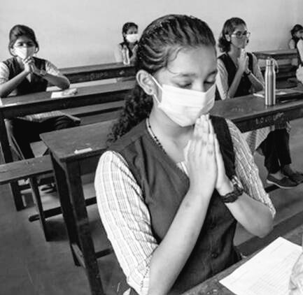weebxtrrrrrrrr's tweet photo. "Praying for good marks to praying for life"
 well done government 🏴‍☠️
#saveus 
#cancelboardexams2022 
#cancelboardpariksha https://t.co/JNLJNZZLVv