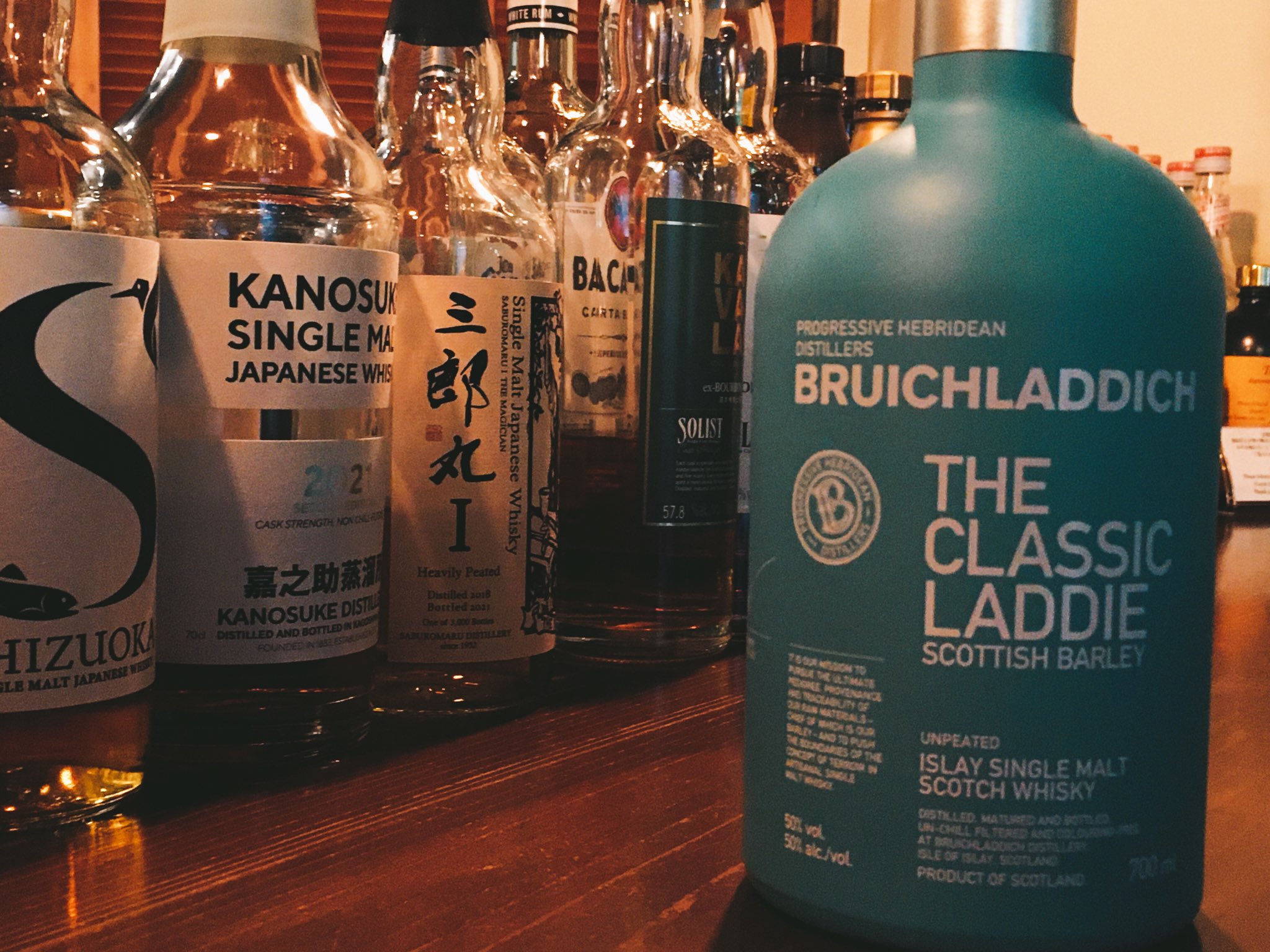 カゾン 本日16日 日曜 お休みさせて頂きます 旭川 旭川バー 旭川ウイスキー 旭川カクテル カゾン カゾンイッツバー ブルックラディ クラシックラディ おしゃれボトル T Co Qv0trqeese Twitter