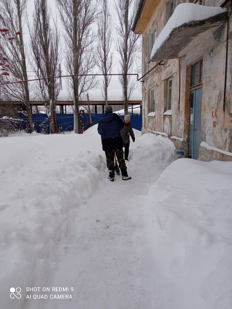 #воскресник_самара
Спасибо всем жителям посёлка Жигулевские сады за помощь в уборке снега! Опытная станция по садовдству 31, 34, 36.
Отдельное спасибо трактористу Сараеву В. А.
<a href="/Rudakov_i_a/">Рудаков Игорь Александрович</a> <a href="/ov_safonova/">Ольга</a> <a href="/adm_kir63/">Администрация Кировского района</a>