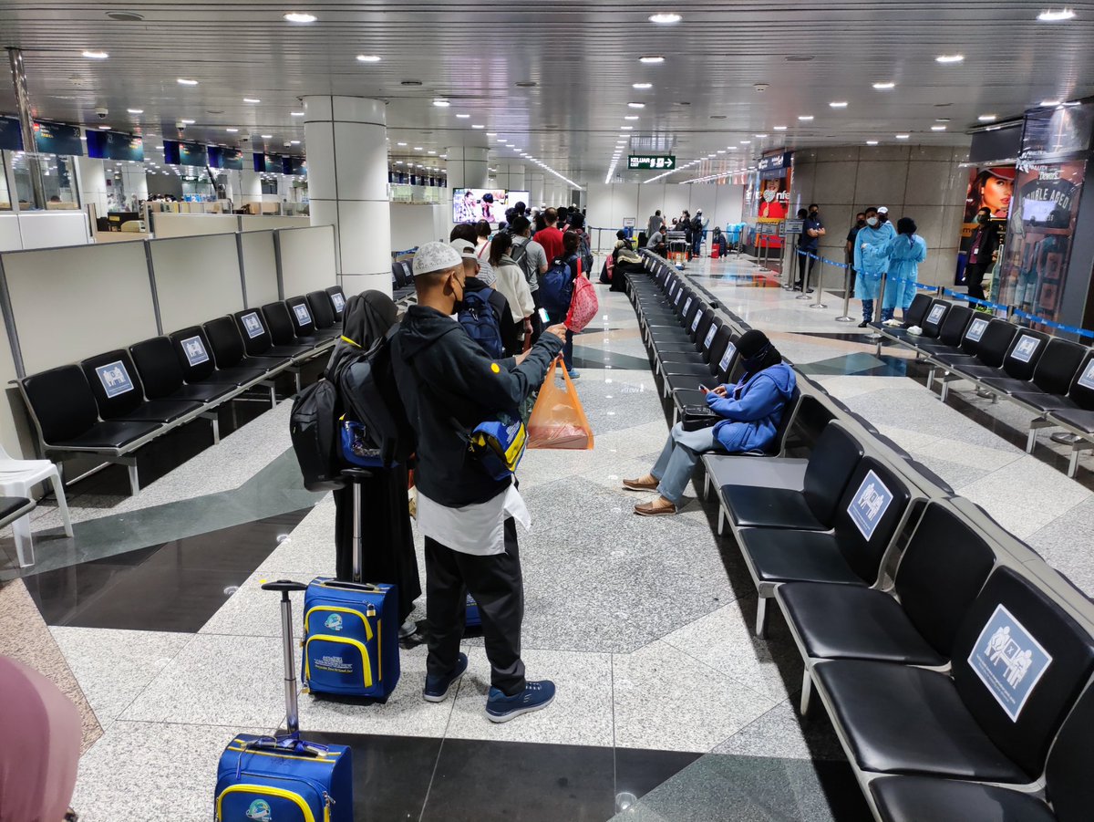 KandaAlin's tweet photo. 1825H
Line umrah untuk siapa? https://t.co/hD9DtNIGCw