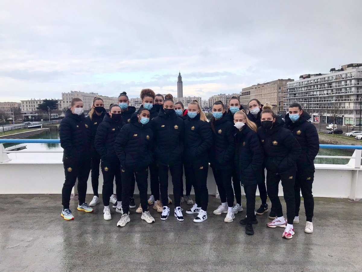 LOSC_Feminines's tweet photo. 📸 c’est l’heure de la balade pour nos #Lilloises avant cette affiche face au @HAC_Foot #HACLOSC https://t.co/wX9BhZDC6o