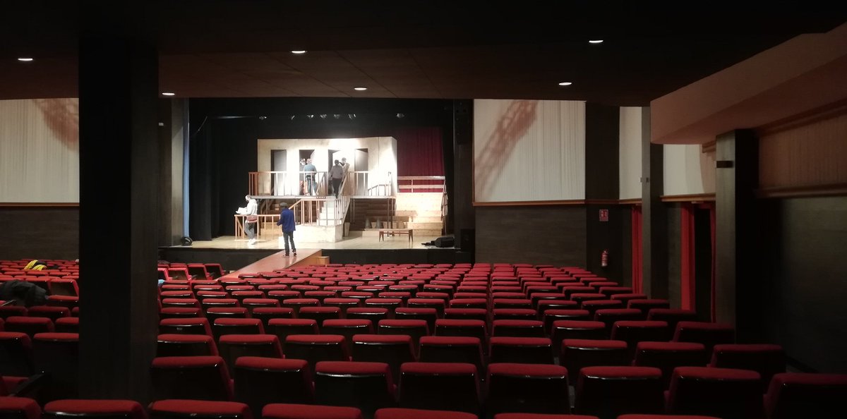 theatrePLZ's tweet photo. @ibrineth89 El montaje es sencillito (lo tengo todo marcado por si me pilla el bicho y me tienen que sustituir) https://t.co/VzFG9t45k4