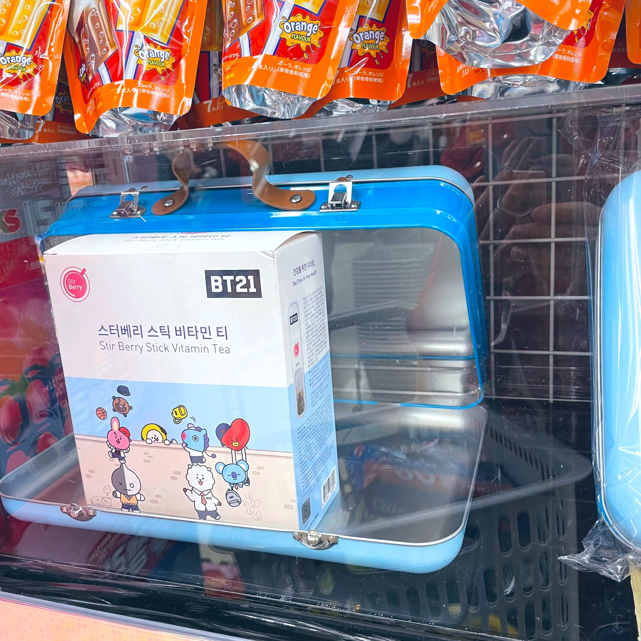 BT21 スターベリースティック ビタミンティー トランク缶 BTS