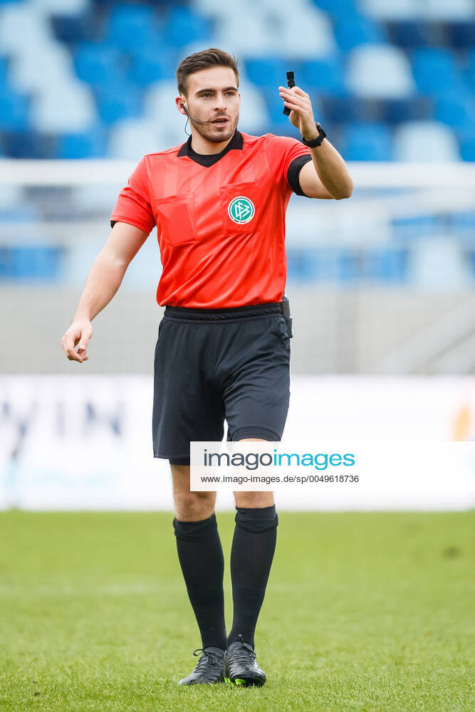 SrAnsetzungen's tweet photo. 3. Liga, 21. Spieltag
SC Verl - Würzburger Kickers (13 Uhr)
🙍♂️: Tom Bauer
🚩: Jan Dennemärker
🚩: Fabian Knoll
#Bauer #SCVFWK #3Liga https://t.co/vcotK6sN52
