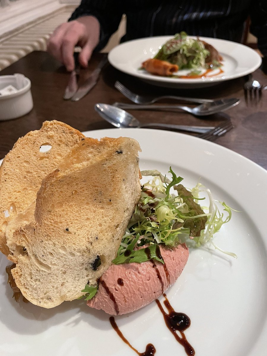 LovelyLocalIndi's tweet photo. Fabulous evening meal at Byron’s @ColwickHall - food, wine, service all spot on - and that beef dish was DIVINE #foodblog #nottsfood https://t.co/tWO7xamYTg