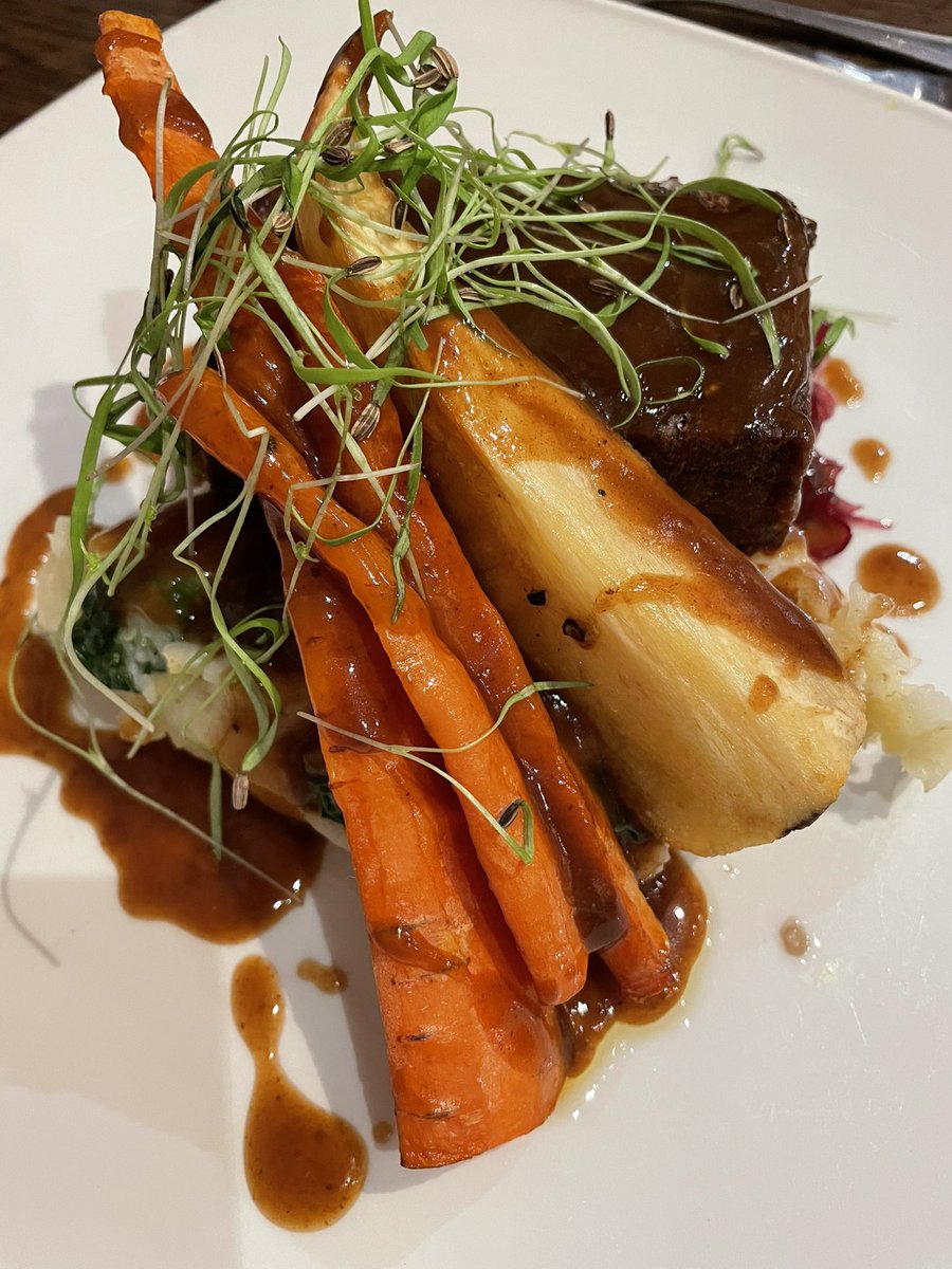 LovelyLocalIndi's tweet photo. Fabulous evening meal at Byron’s @ColwickHall - food, wine, service all spot on - and that beef dish was DIVINE #foodblog #nottsfood https://t.co/tWO7xamYTg