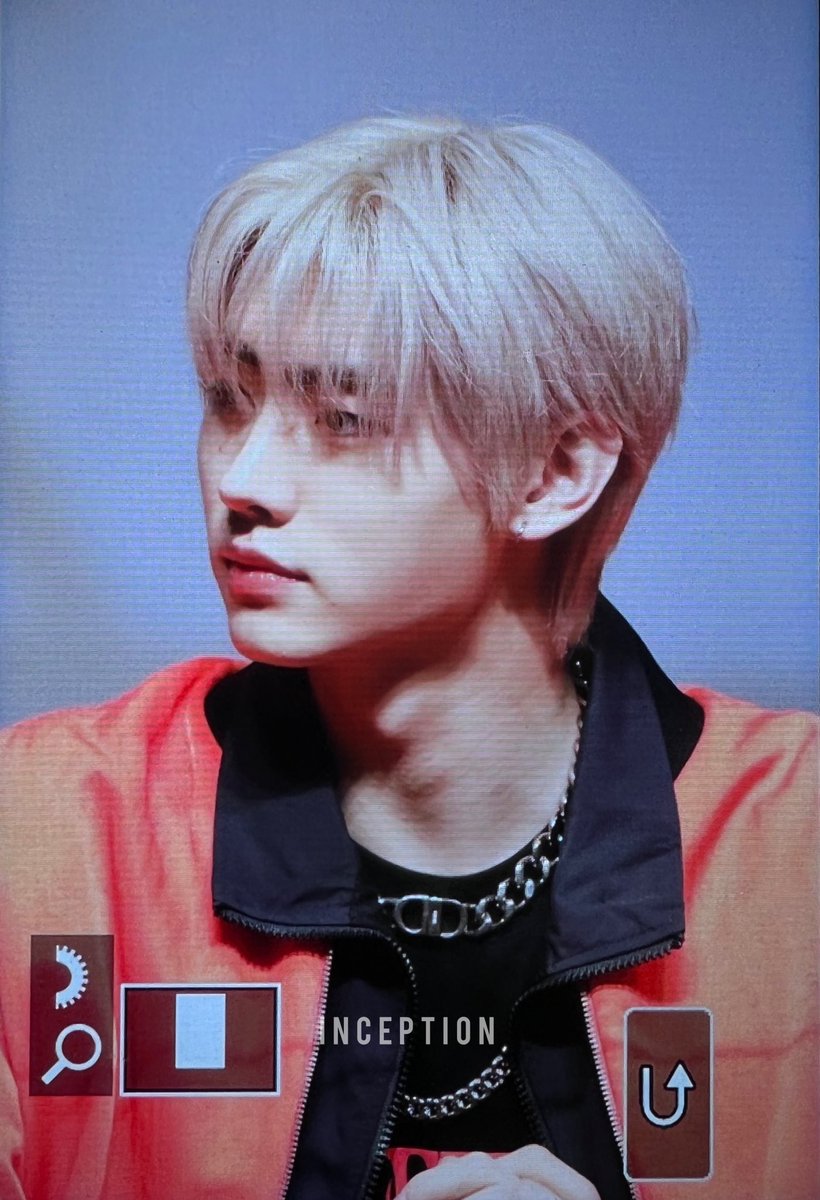 missingpsh's tweet image. sunghoon's ear piercing !?